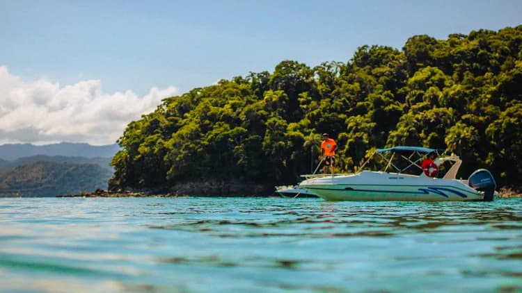 Private Boat Tour – Ilhabela Route