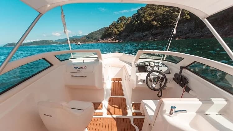 Private Boat Tour – The 3 Islands of the South Coast