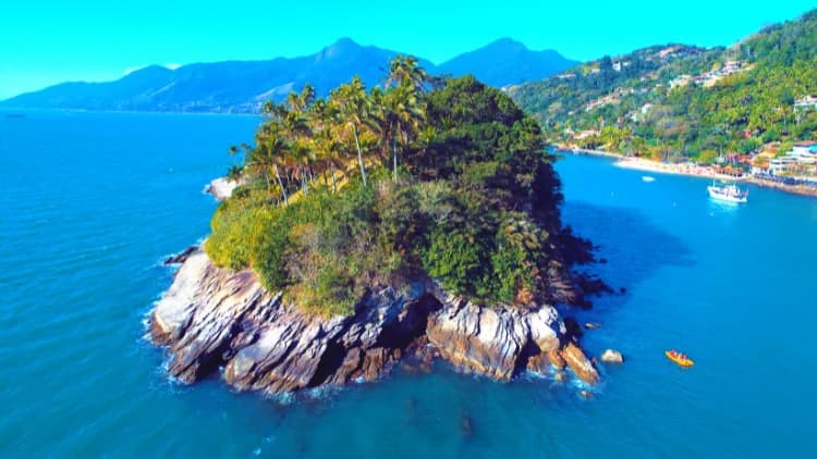 Passeio de Lancha Exclusiva – Roteiro Ilhabela