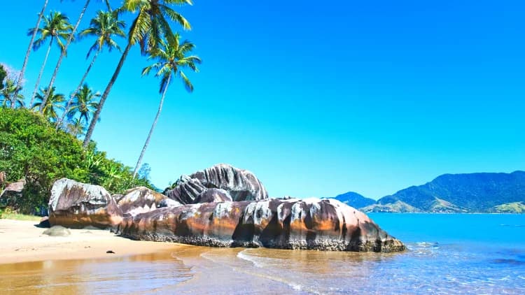 Private Boat Tour – Ilhabela Route